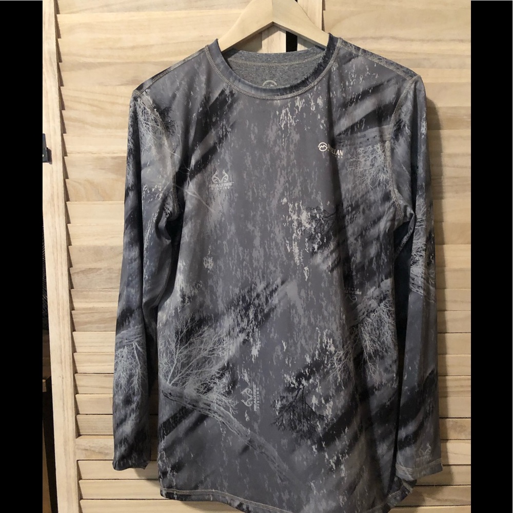 Magellan Outdoors Reversible Long Sleeve Fishing